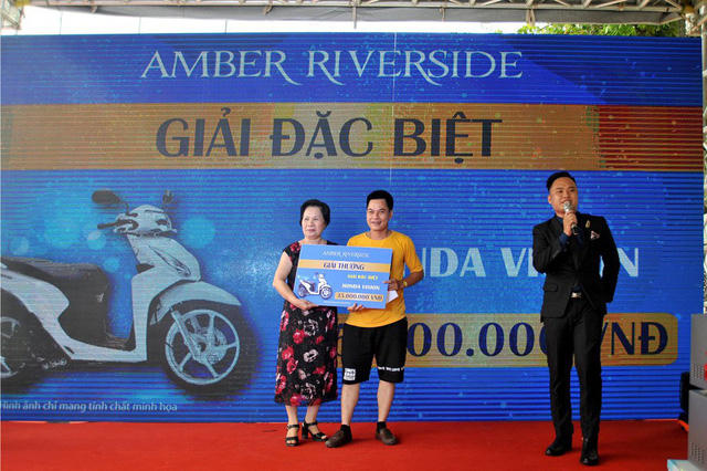 Amber Riverside “hút khách” ngày mở bán