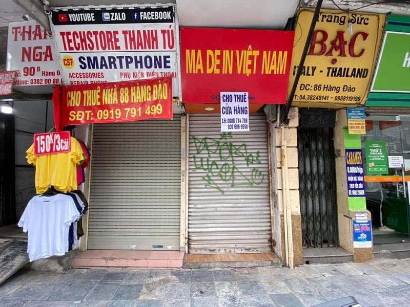 Dịch Covid-19 bùng phát khiến thị trường mặt bằng bán lẻ Hà Nội tiếp tục gặp nhiều khó khăn. &nbsp;