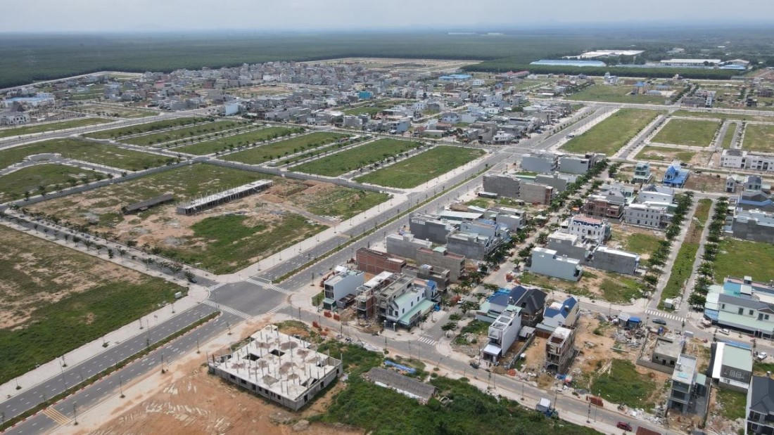 Đề nghị chấm dứt 6 gói thầu vì thi công ì ạch tại khu tái định cư sân bay Long Thành. Ảnh: Thương Trường &nbsp;