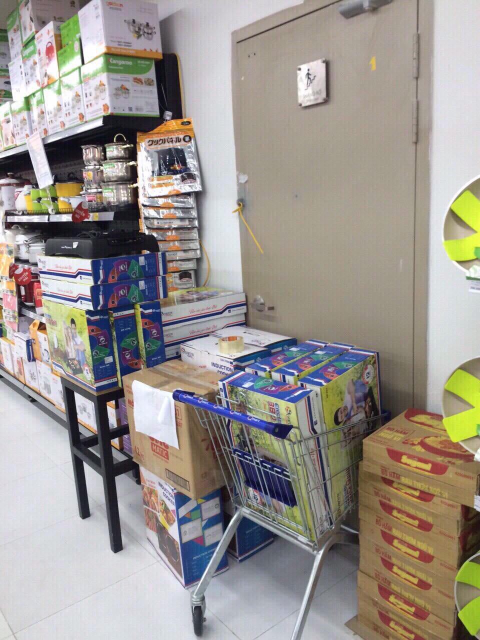 Siêu thị, trường học bịt cửa thoát hiểm, cư dân T&T Riverview nơm nớp lo bà hỏa