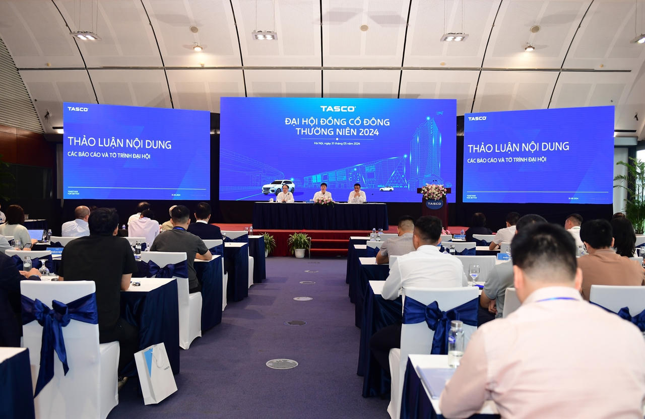 Toàn cảnh ĐHĐCĐ Tasco.