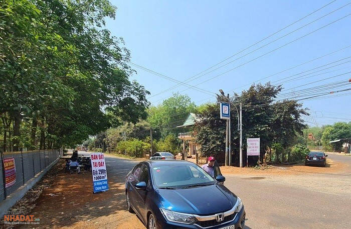 Nên lấy bài học sốt đất ăn theo quy hoạch Sân bay Téc – Ních hồi đầu năm để tránh lặp lại tại dự án đường Vành đai 4. &nbsp;