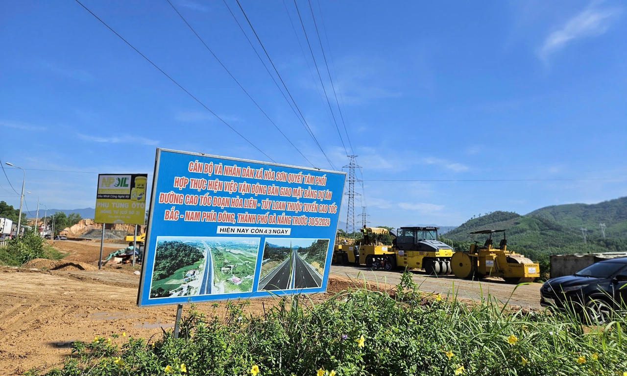 Theo ông Tạ Gia Mạnh Hưng, đơn vị đang tích cực làm việc với địa phương, cố gắng hoàn thành việc bàn giao mặt bằng để dự án đúng tiến độ yêu cầu.