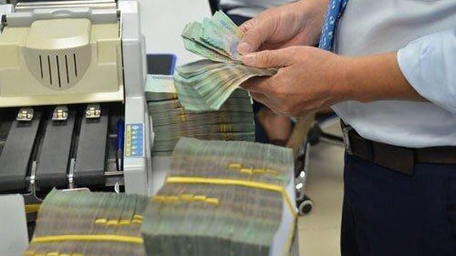 Ngân hàng báo 'lãi khủng', chuyên gia dự báo 'có biến'