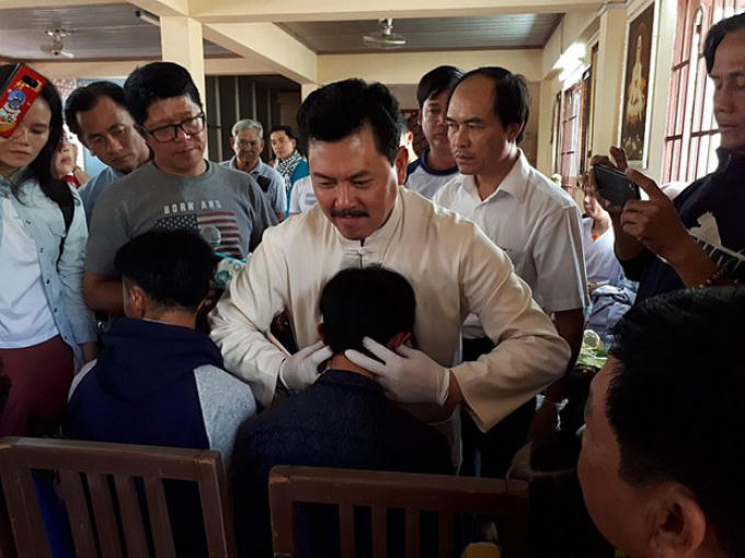 Lang y Võ Hoàng Yên chữa bệnh cho nhiều người và được tín nhiệm cao &nbsp;