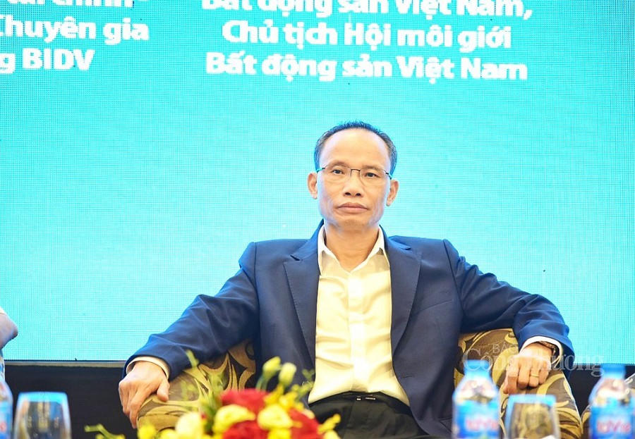 Cấn Văn Lực - Thành viên Hội đồng tư vấn chính sách tài chính - tiền tệ quốc gia, Chuyên gia Kinh tế trưởng BIDV