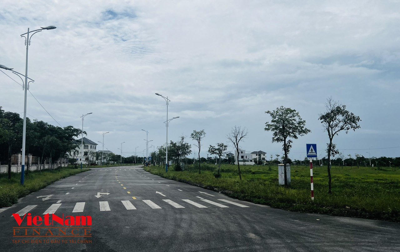 Cảnh hoang lạnh tại khu đô thị 400ha gần biên giới Việt - Trung