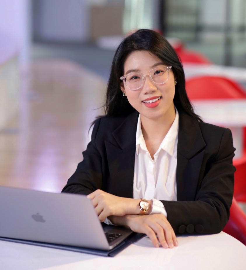 Bà Nguyễn Thu Hương, Chuyên gia Tư vấn Tài chính Cá nhân