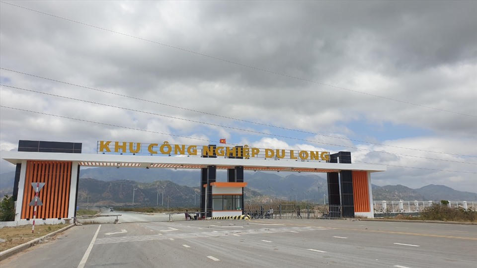 KCN Du Long xây dựng&nbsp;từ năm 2008 đến nay chưa hoàn thiện.