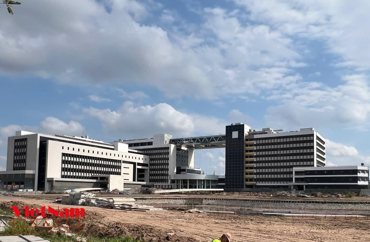 Nam Định: Bệnh viện 1.700 tỷ suốt 18 ‘đắp chiếu’ sắp đưa vào sử dụng