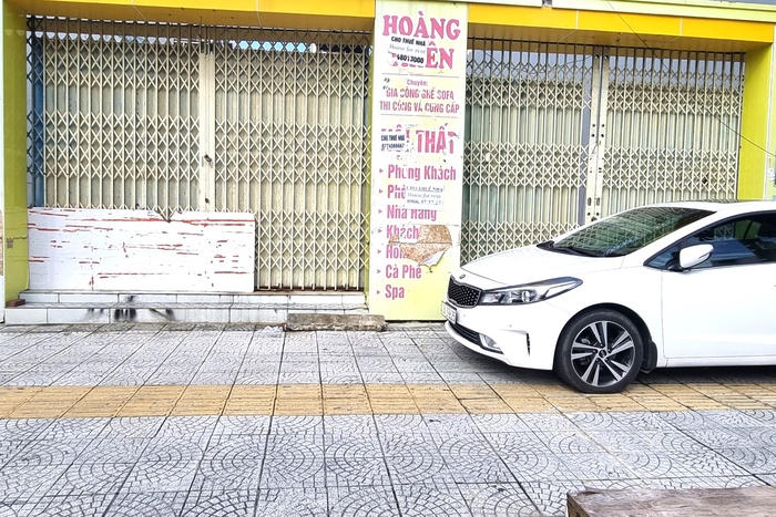 Những khối tài sản chục tỷ bỏ không, tiêu điều trên phố lớn Đà Thành