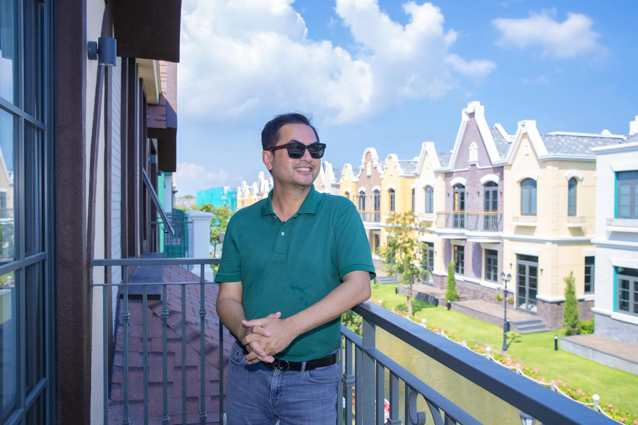 Đức Tiến trong chuyến tham quan dự án NovaWorld Ho Tram &nbsp;