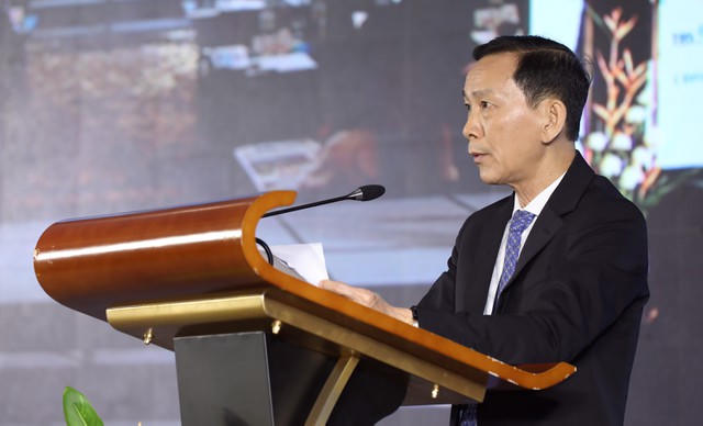 "Chúng ta không thể chỉ làm nhà, chúng ta phải lo phần mềm, phải có kết nối"