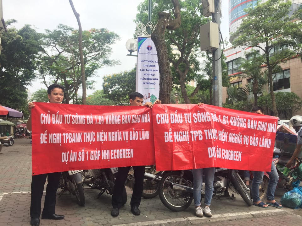 Khách hàng mua dự án Eco Green Tower lọt “bẫy” bảo lãnh? hình ảnh 2 khach hang mua du an eco green tower lot “bay” bao lanh? hinh anh 2