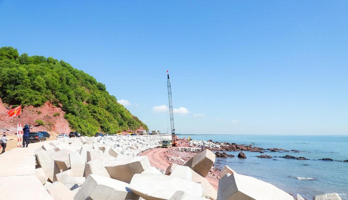 Tuyến đường ven biển qua Nghi Lộc – Nghệ An đang được triển khai nhanh chóng (Ảnh: Thành Duy)