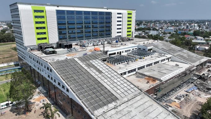 Bệnh viện đa khoa khu vực Hóc Môn dần thành hình sau hơn 3 năm khởi công. Ảnh: Internet &nbsp;