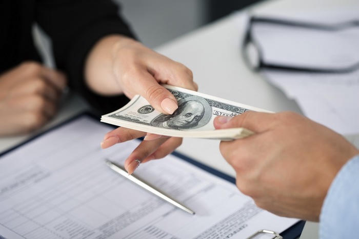 Doanh nghiệp địa ốc đang gồng mình “vượt bão”.