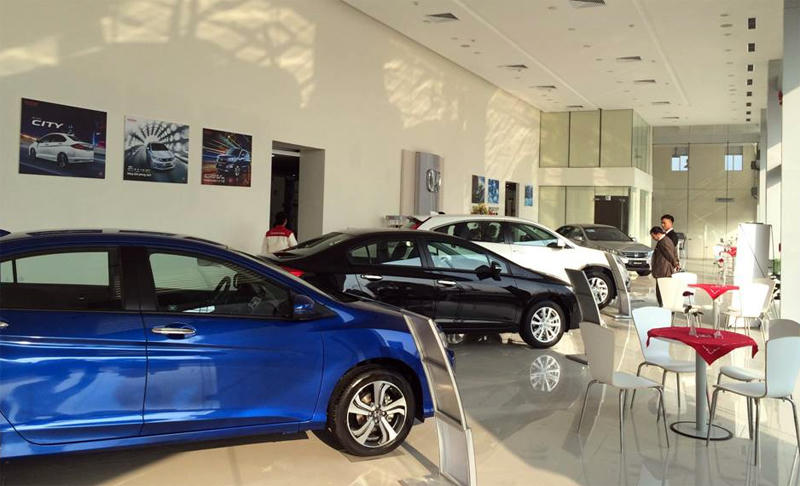 Điều chưa từng có trên thị trường ô tô: Ngưng trệ chờ biến mới