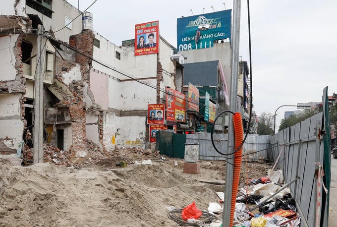 Phố Chùa Bộc nhem nhuốc sau hơn 1 năm giải phóng mặt bằng