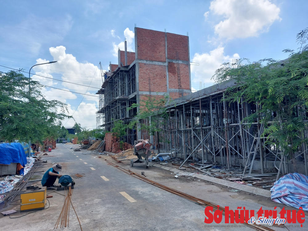 Những nhà ở riêng lẻ được chuyển thành các nhà phố liền kề. &nbsp;