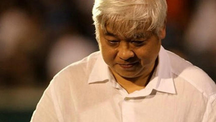 Vào lúc này Bầu Đức, Bầu Hiển cùng Trần Đình Long đang vui