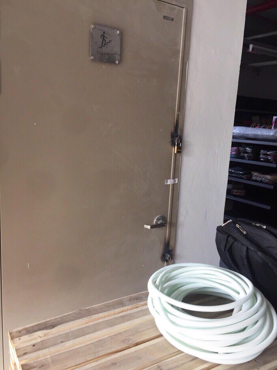 Siêu thị, trường học bịt cửa thoát hiểm, cư dân T&T Riverview nơm nớp lo bà hỏa