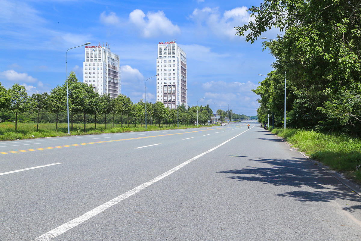 Nhiều dự án của Becamex IJC và Becamex UDJ hiện đang "trơ gan cùng tuế nguyệt" suốt một thập kỷ. Ảnh: V.D