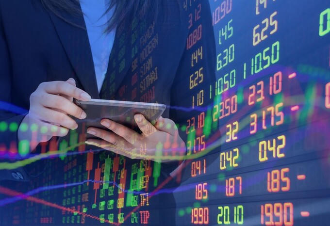 Lực cầu gia tăng, VN-Index nhích nhẹ cuối phiên