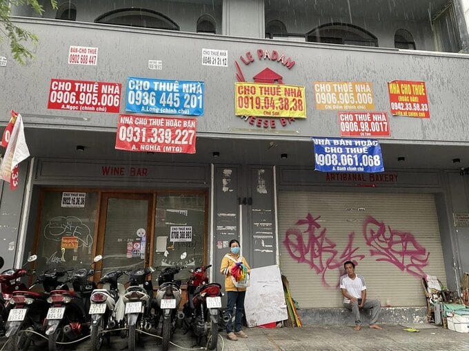 Mặt bằng kinh doanh vẫn vắng khách thuê dù giá đã giảm