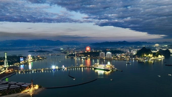 "Vịnh Sydney bên bờ&nbsp; Hạ Long". Ảnh: Internet