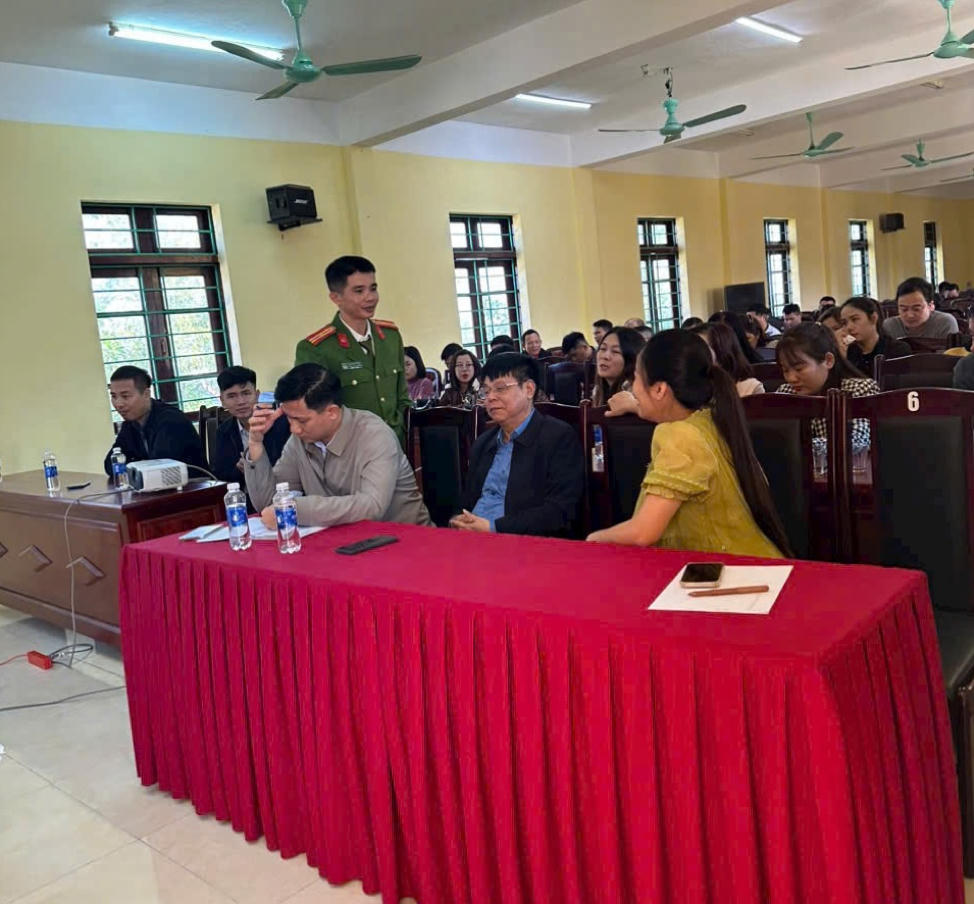 Buổi đấu giá tại thị xã Nghi Sơn ngày 30/11 vừa qua với đông đảo nhà đầu tư tham gia