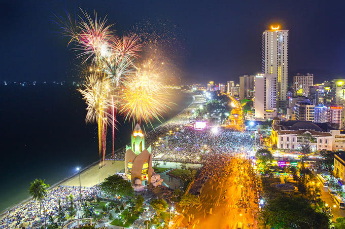 Ban Thường vụ Tỉnh ủy Khánh Hòa đề nghị TP. Nha Trang nghiên cứu và đề xuất với UBND tỉnh việc đầu tư sớm một đường hầm kết hợp bãi đỗ xe tại Quảng trường 2/4. Ảnh: Internet&nbsp;
