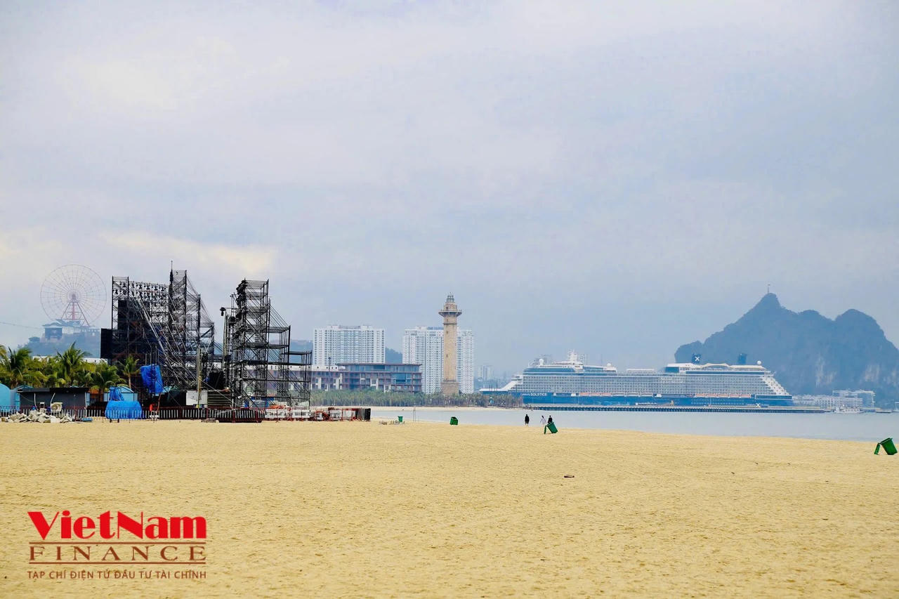 Ngắm các bãi tắm biển nhân tạo nghìn tỷ bên Vịnh Hạ Long