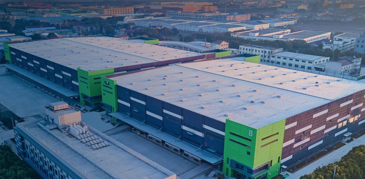 Forest Logistics Properties là công ty sở hữu các nhà kho và trung tâm phân phối tại các trung tâm vận tải lớn ở Bắc Kinh, Thượng Hải, Vũ Hán và các thành phố khác của Trung Quốc. &nbsp;