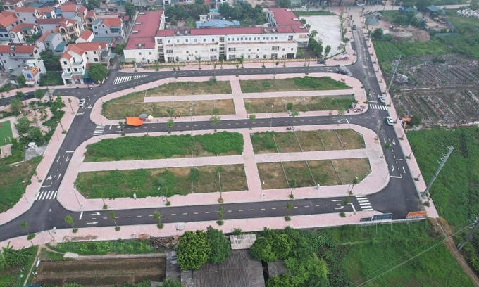 Nhiều lô đất đấu giá tăng tới cả chục lần so với giá khởi điểm. &nbsp;