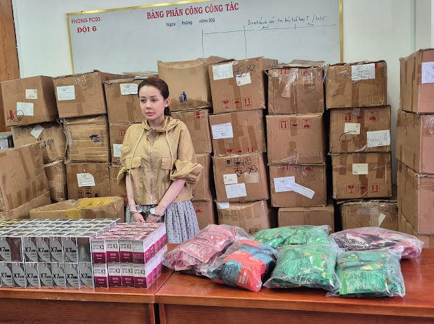 “Ngân 98” bị khởi tố, bắt tạm giam do kinh doanh thực phẩm giảm cân giả