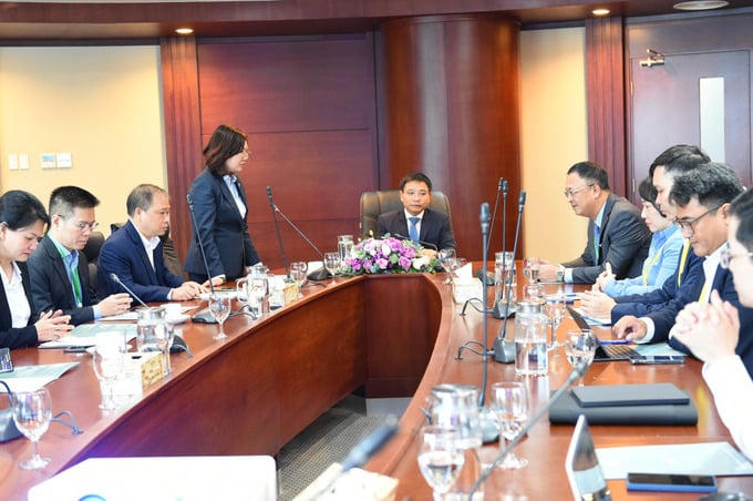 Mỗi ngày gần 27 nghìn tỷ đồng giao dịch chứng khoán trên sàn HoSE