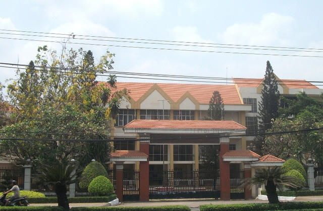 Hàng loạt "đất vàng" trụ sở cơ quan, ban ngành cũ ở Bình Dương bỏ hoang