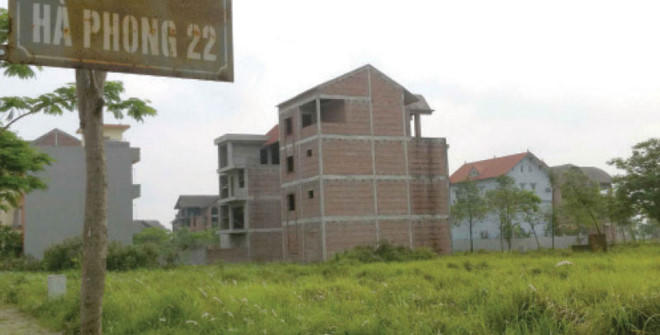 Thuế tài sản có chống được đầu cơ đất nền?