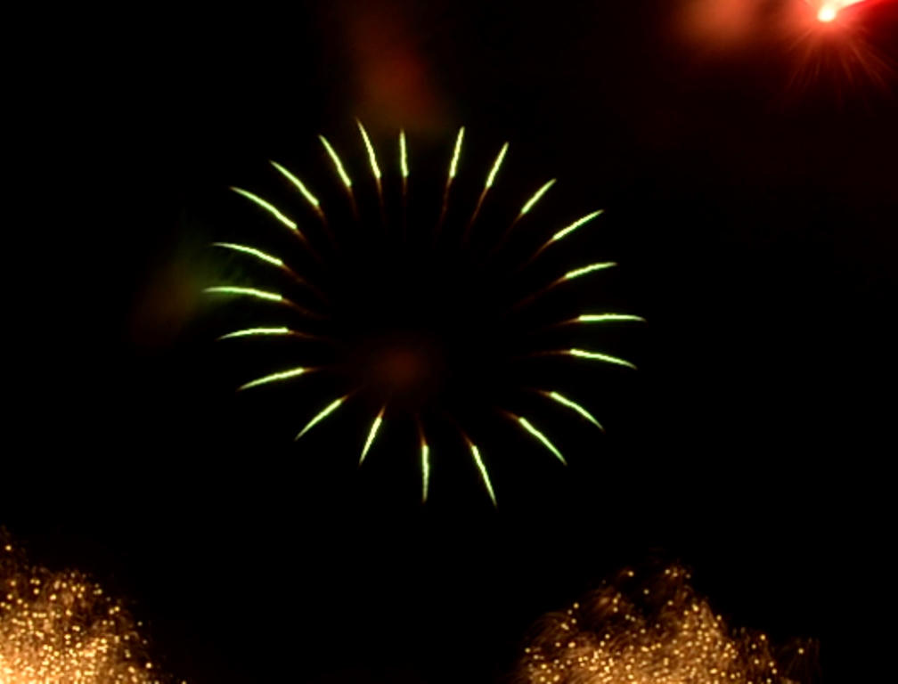 Lung linh "bữa tiệc" pháo hoa mừng Quốc khánh