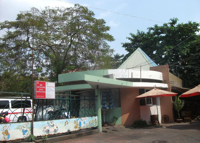 Nhiều dự án tỷ đô vẫn hoang tàn, Tập đoàn Berjaya tiếp tục vung tiền làm xổ số điện toán