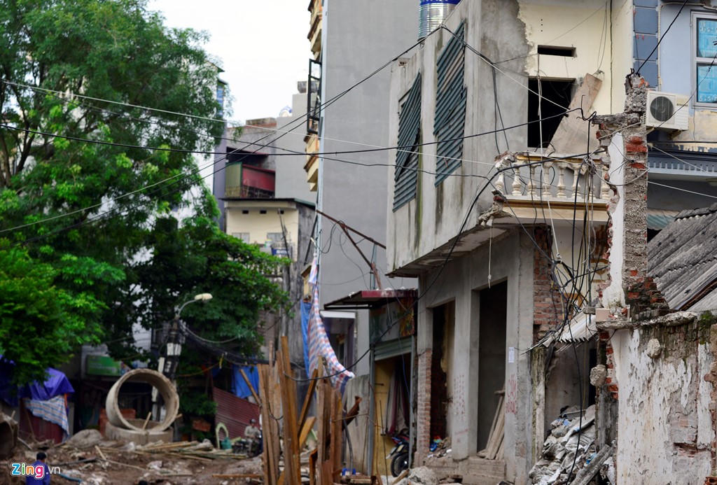 Bất động sản 'xóm nước đen' lên đời