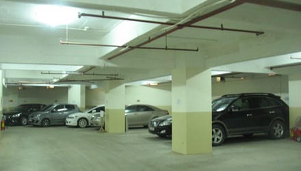 Tranh cãi "quyền mua bán" chỗ để xe ô tô chung cư