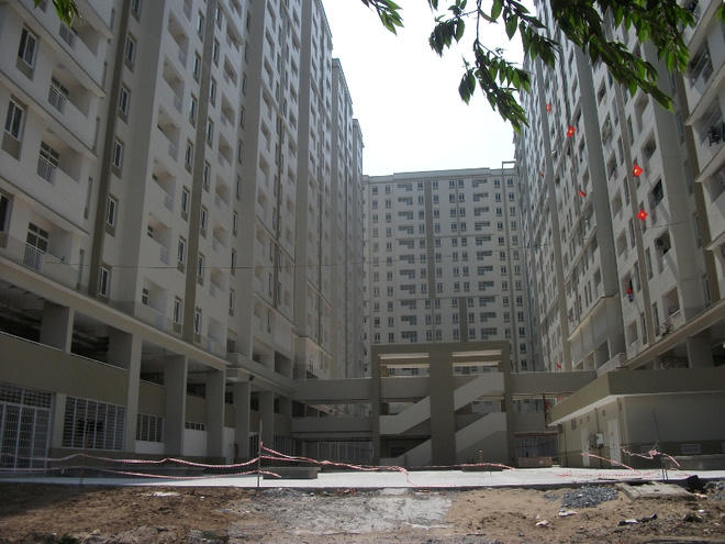 Sát tết dồn dập tăng lãi suất: Ôm tiền mặt lại sướng