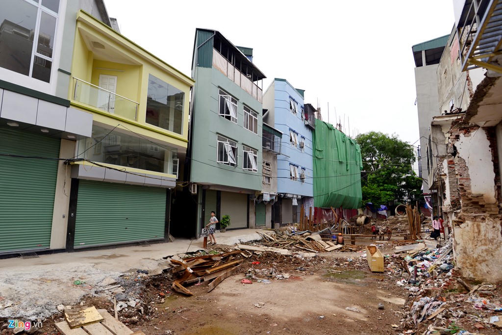 Bất động sản 'xóm nước đen' lên đời