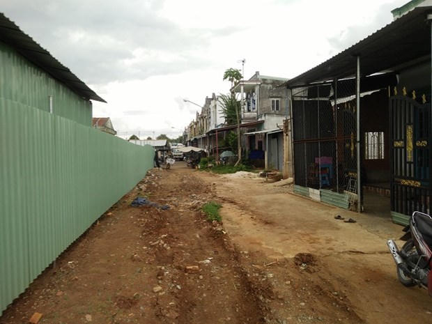 Dự án “kỳ quái” bắt dân đập nhà cũ, xây nhà mới?