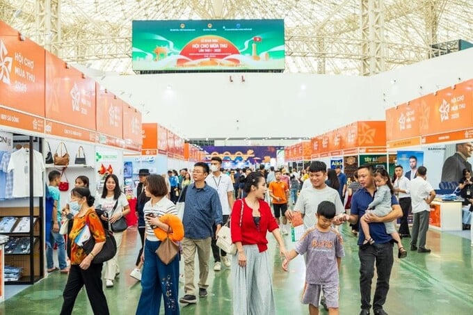 Hội chợ Mùa Thu lần thứ Nhất - 2025: Không gian sống động, trải nghiệm bất tận mỗi ngày ở VEC