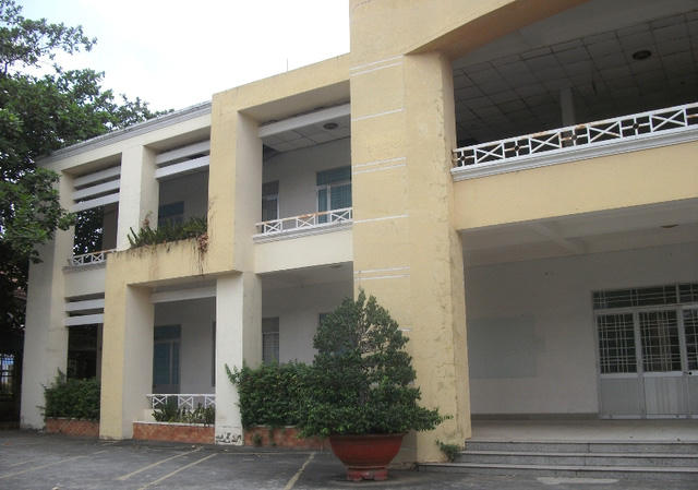 Hàng loạt "đất vàng" trụ sở cơ quan, ban ngành cũ ở Bình Dương bỏ hoang