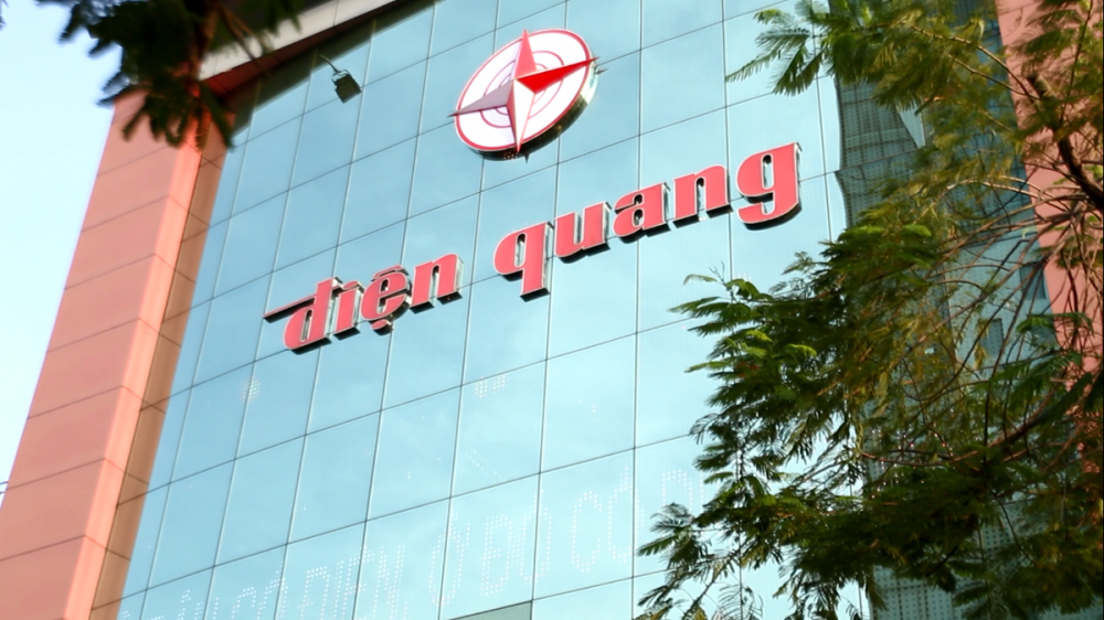 Thành viên HĐQT kiêm Phó Tổng giám đốc Tập đoàn Điện Quang (DQC) đăng ký bán 880.000 cổ phiếu