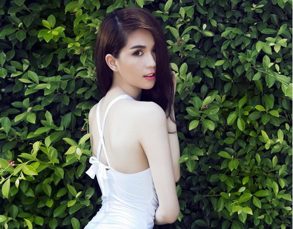 ngoc-trinh-6-4415-1429154136.jpg